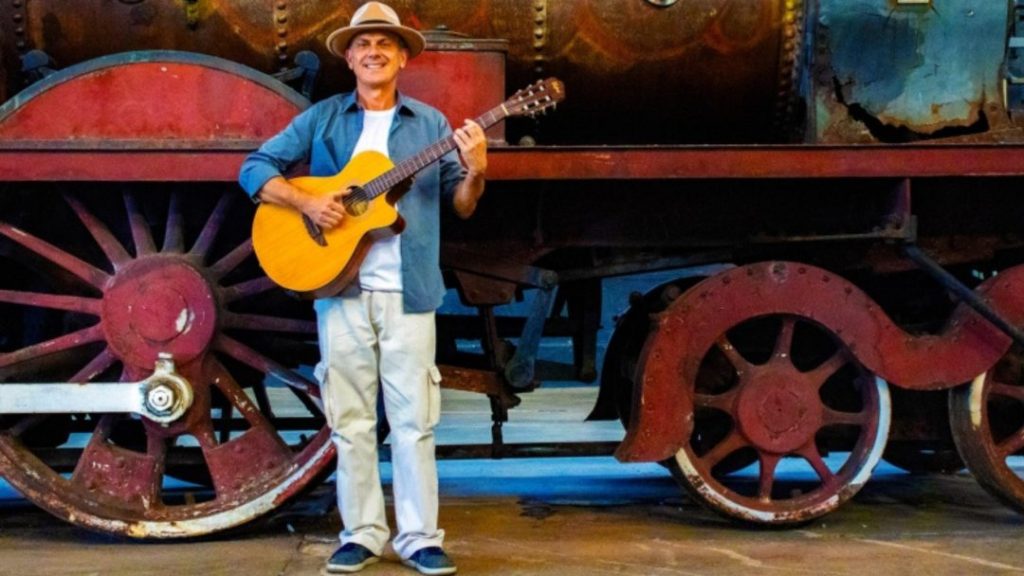 Edvan Antunes apresenta tributo a Renato Teixeira no CEU das Artes