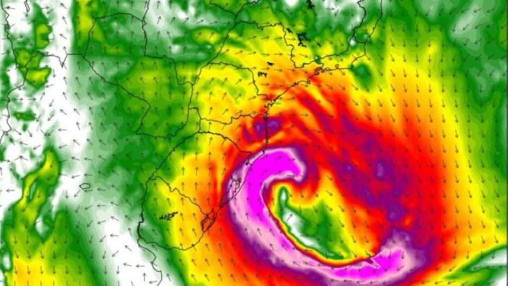 Ciclone atrasa retorno da Ponte Preta de Caxias do Sul; time embarca nesta terça