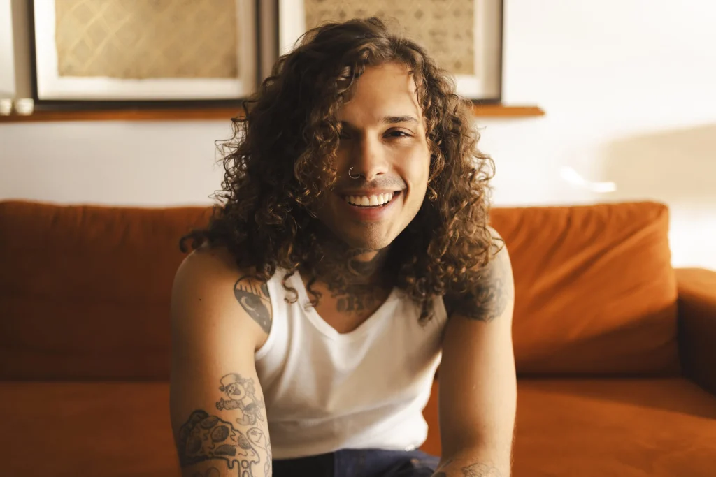 Vitão canta sua trajetória e lança novidades em show especial em SP