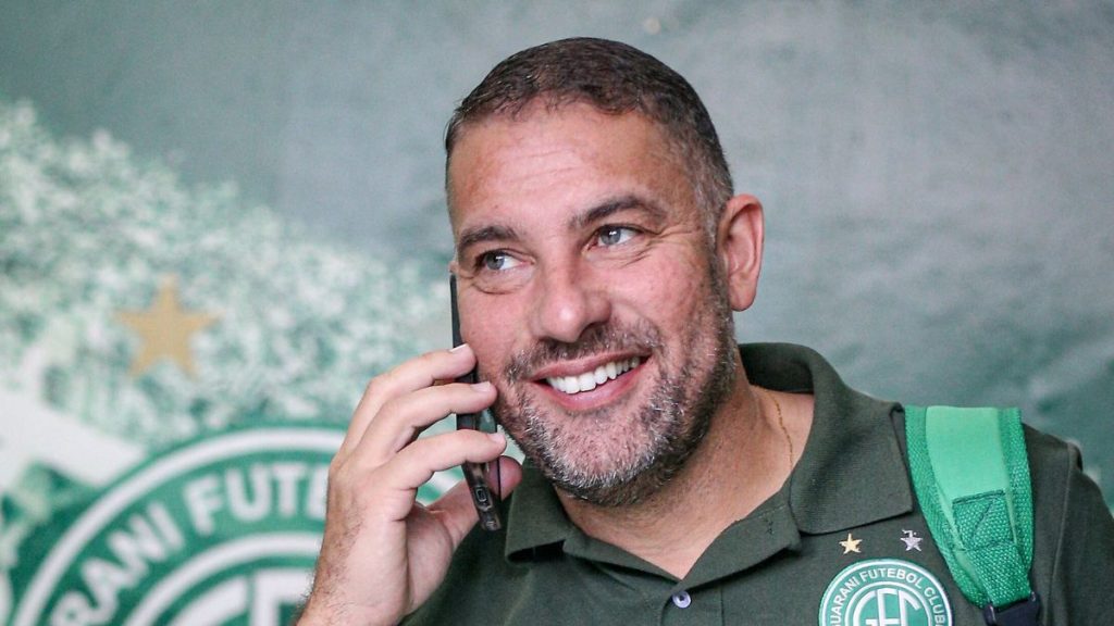 Farnei Coelho diz que monitora 237 atletas e promete reformulação no elenco do Guarani-VTV News