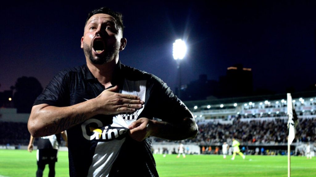 Ponte Preta encara o Londrina no primeiro jogo da final da Série C