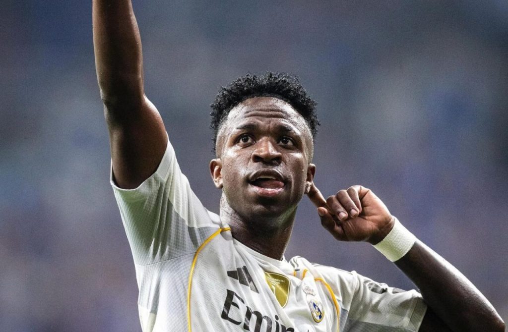 Vini Jr. está entre os jogadores mais bem pagos do mundo