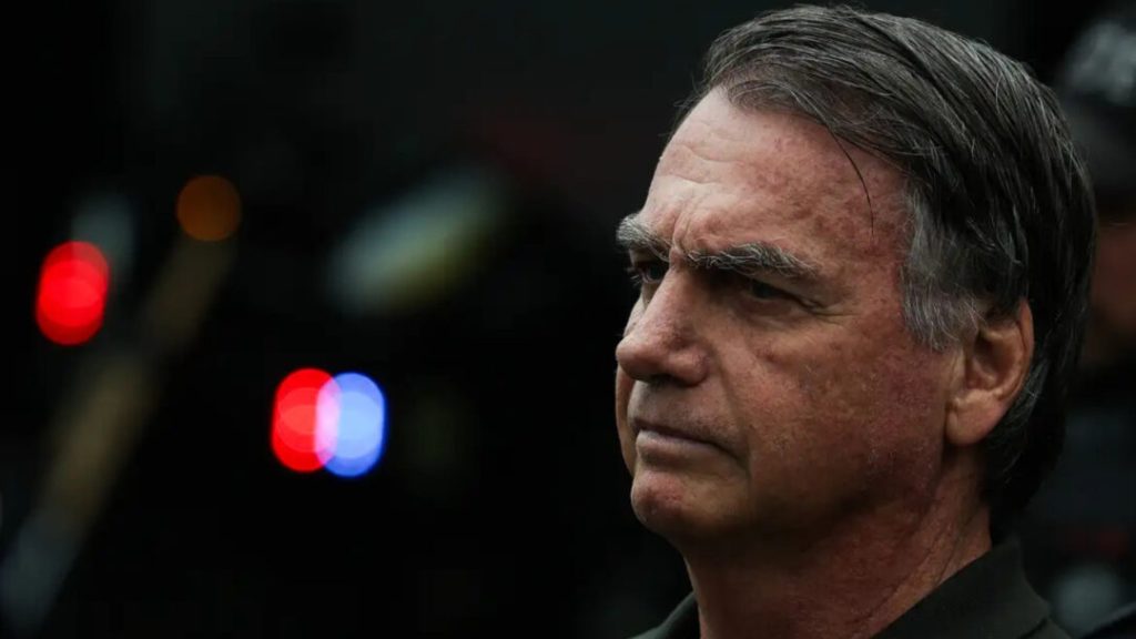 Jair Bolsonaro é preso preventivamente em Brasília