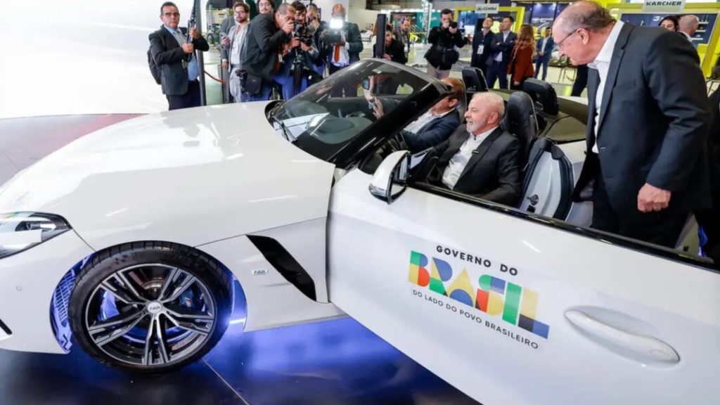 Lula diz estar satisfeito com retirada de tarifas dos EUA