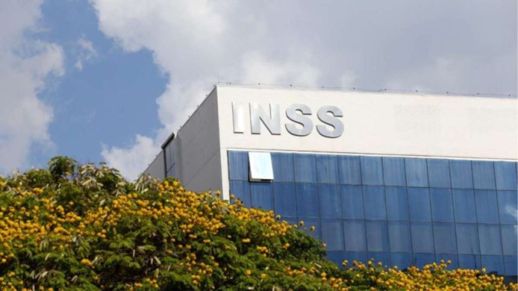 Aposentados com consignado do Banco Master: Dinheiro de volta