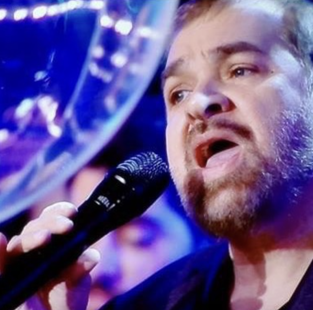 O que os hits “Sozinho”, “Alma Gêmea” e “Adoro Amar Você” têm em comum?