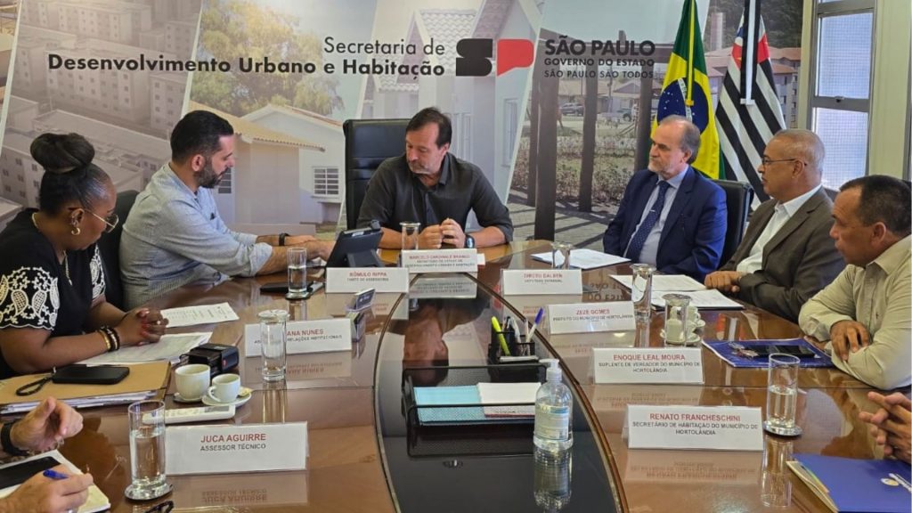 Hortolândia: Zezé Gomes apresenta demandas na Secretaria de Habitação